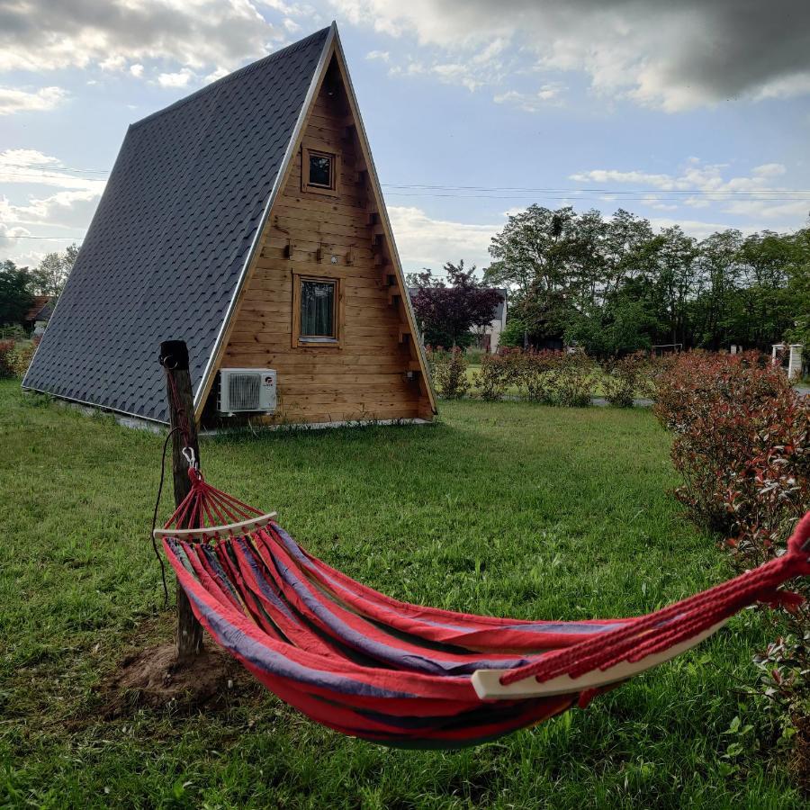 Tipi Apache Des Monteaux
